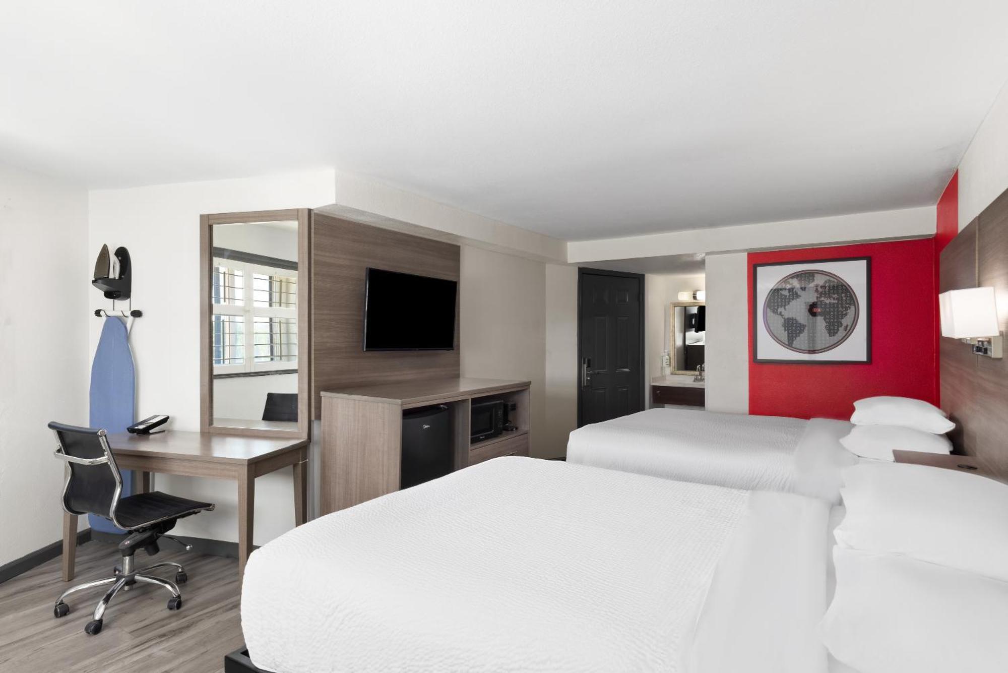 Motel Ramada By Wyndham Medford Airport North Esterno foto