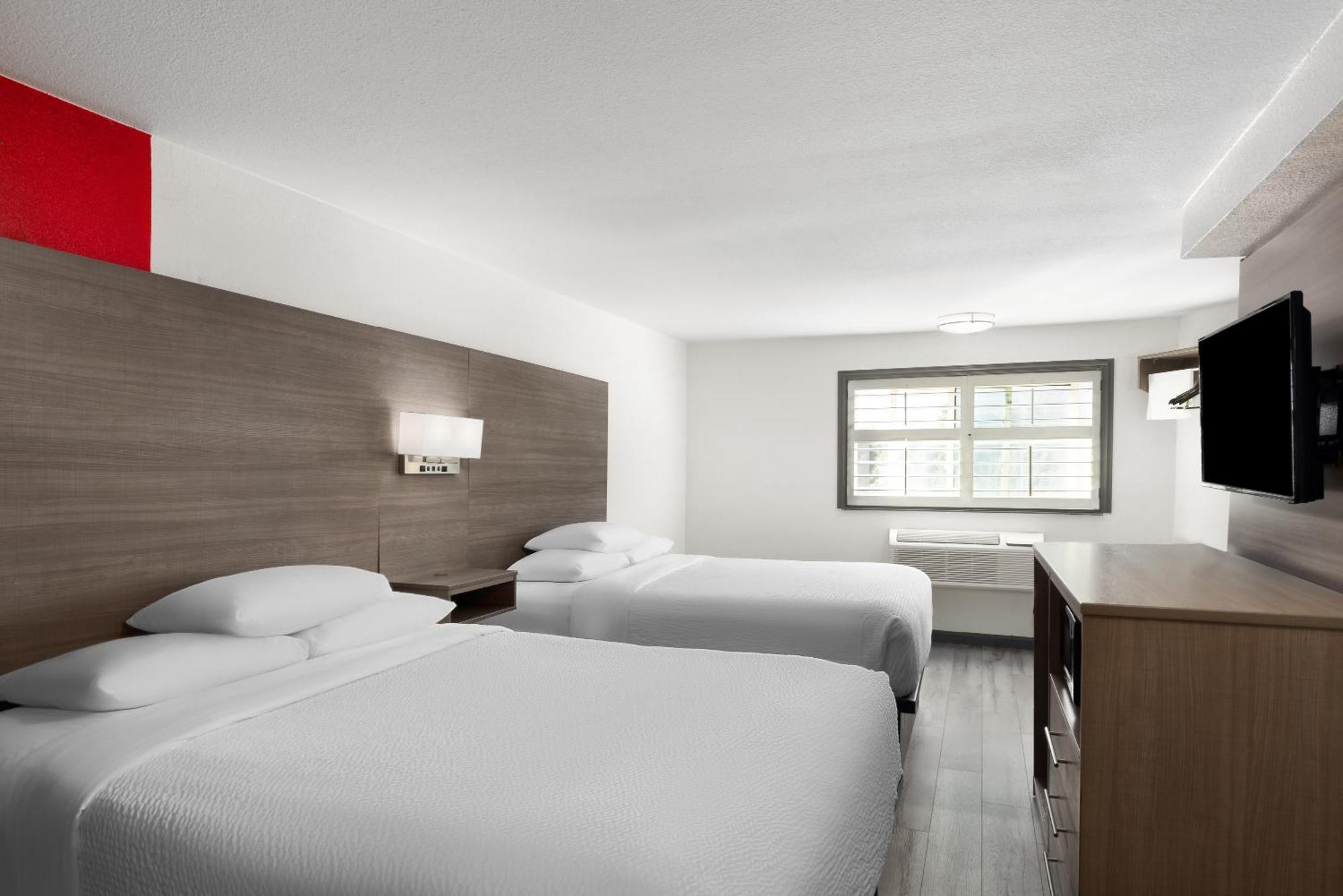 Motel Ramada By Wyndham Medford Airport North Esterno foto
