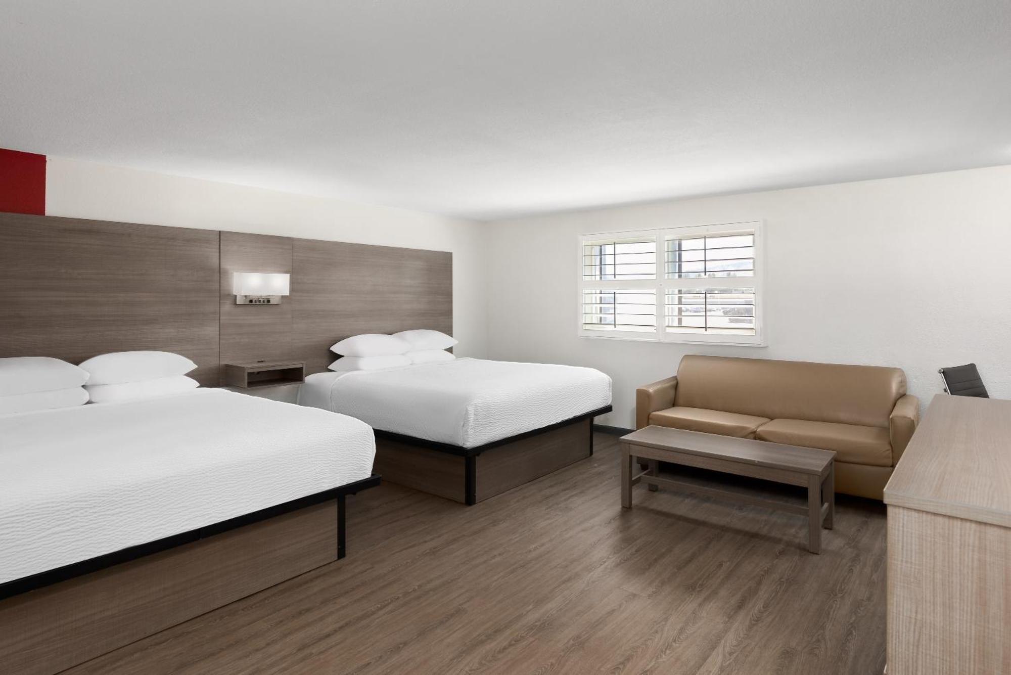 Motel Ramada By Wyndham Medford Airport North Esterno foto