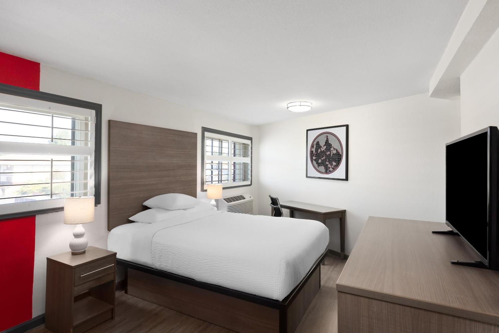 Motel Ramada By Wyndham Medford Airport North Esterno foto