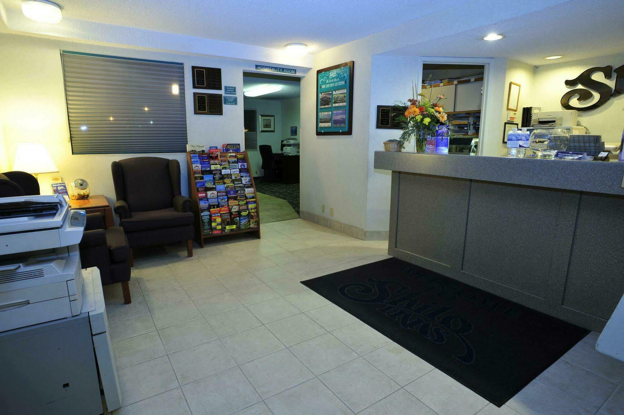 Motel Ramada By Wyndham Medford Airport North Interno foto